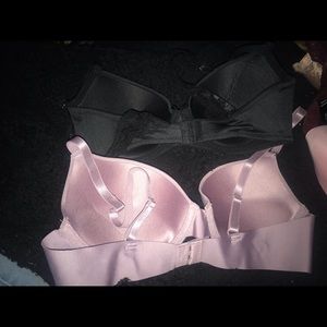 Plain bras no price tag but they are new !